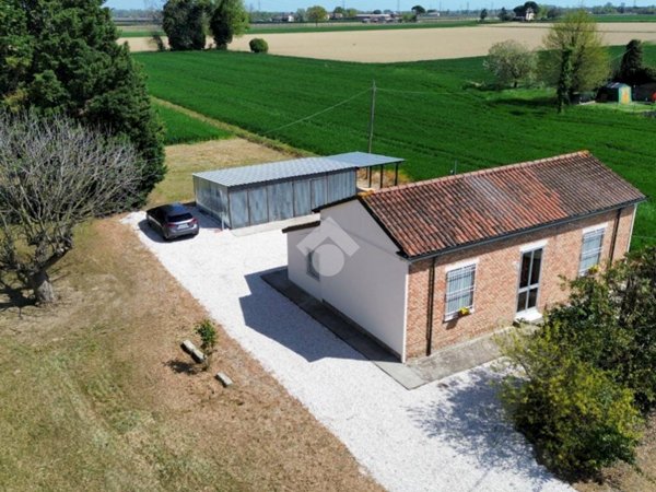 casa indipendente in vendita a Ravenna