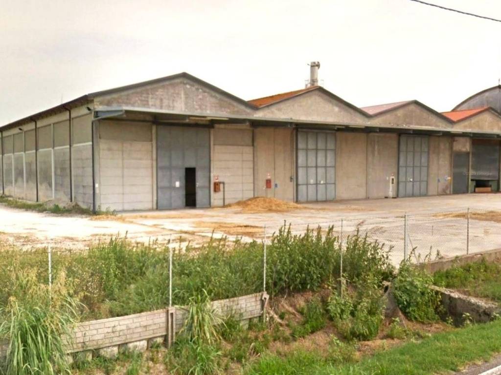locale commerciale in vendita a Ravenna in zona San Zaccaria