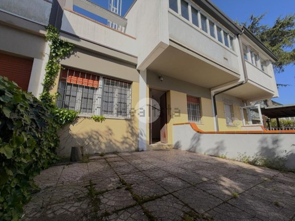 casa indipendente in vendita a Ravenna in zona Lido Adriano
