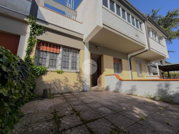 casa indipendente in vendita a Ravenna in zona Punta Marina Terme