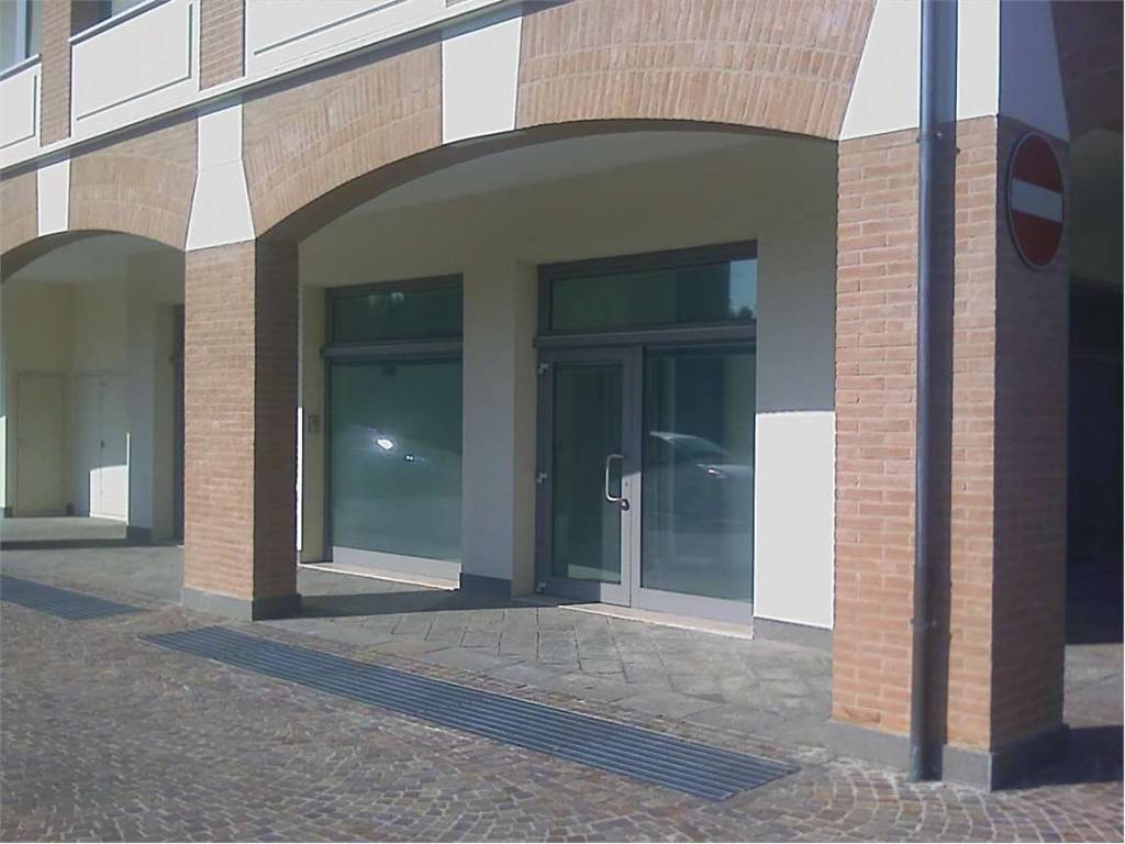 negozio in vendita a Ravenna