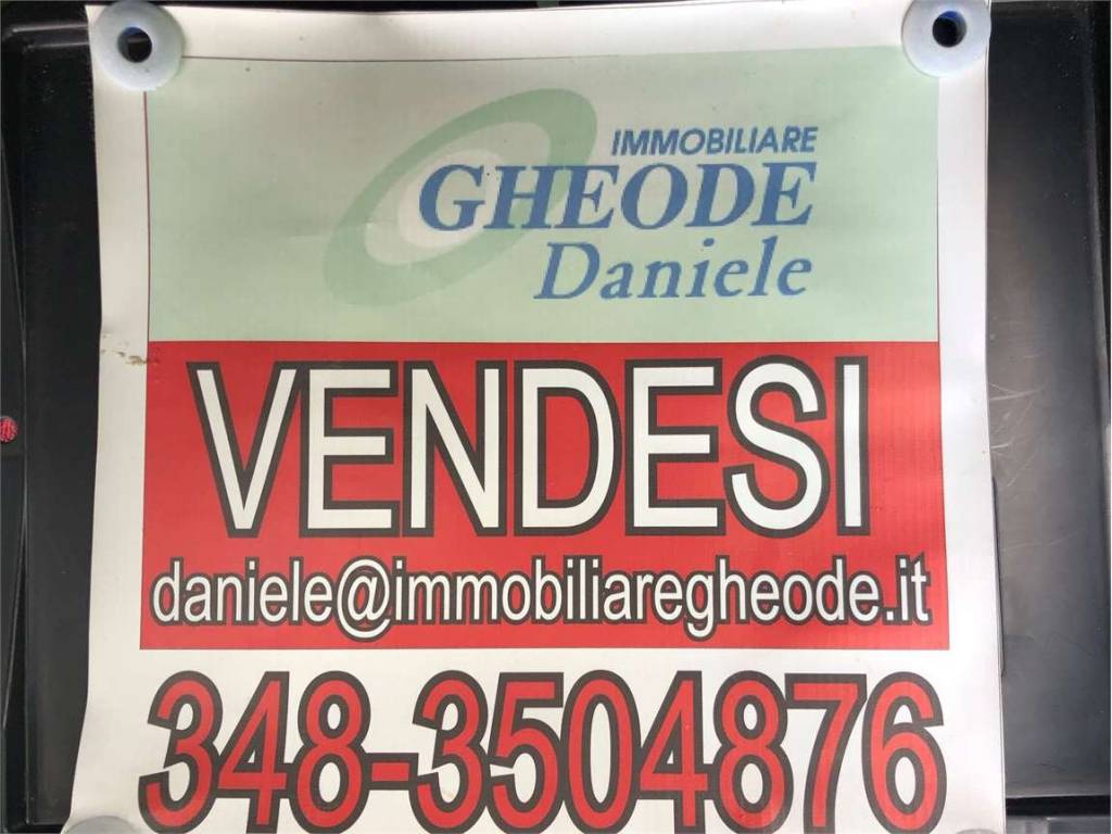 intera palazzina in vendita a Ravenna in zona Casal Borsetti
