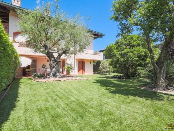 casa indipendente in vendita a Ravenna in zona Madonna dell'Albero