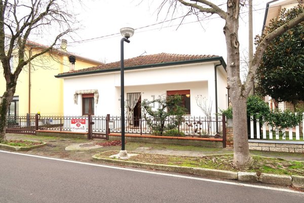 casa indipendente in vendita a Ravenna in zona Savio di Ravenna