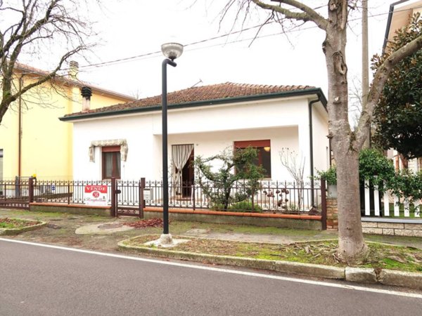 casa indipendente in vendita a Ravenna in zona Savio di Ravenna