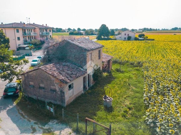 casa indipendente in vendita a Ravenna in zona San Pietro in Vincoli