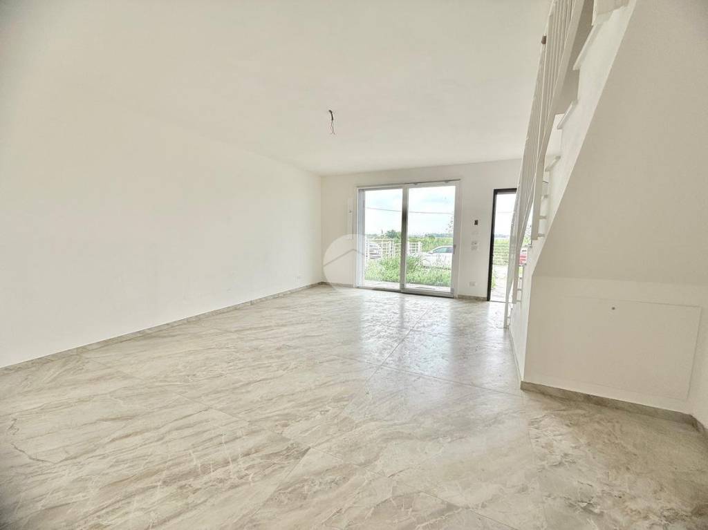 casa indipendente in vendita a Ravenna in zona Castiglione di Ravenna