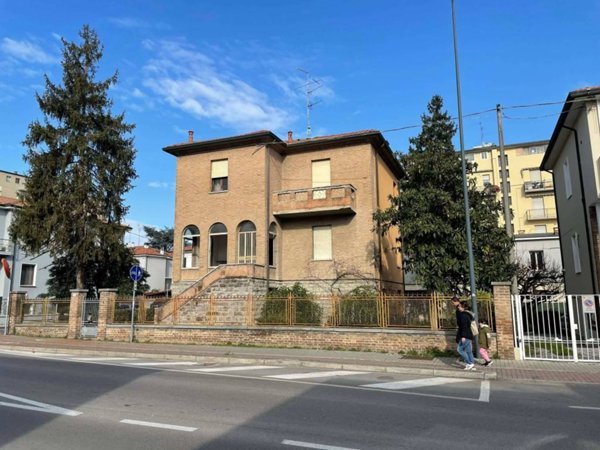 casa indipendente in vendita a Ravenna