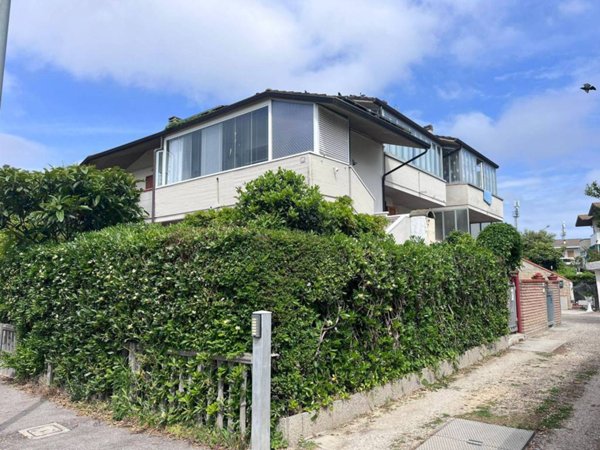casa indipendente in vendita a Ravenna in zona Lido Adriano