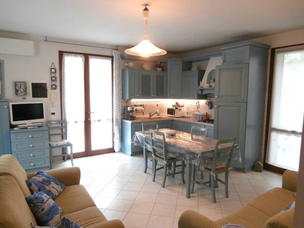 appartamento in vendita a Ravenna in zona Lido di Classe