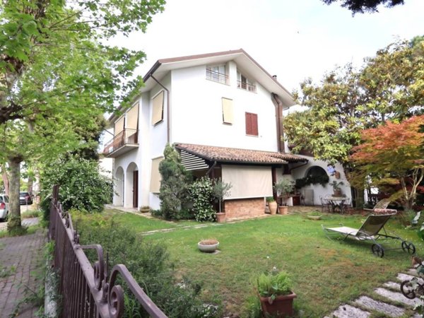appartamento in vendita a Ravenna in zona Lido di Classe