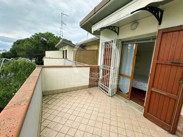 casa indipendente in vendita a Ravenna in zona Lido Adriano