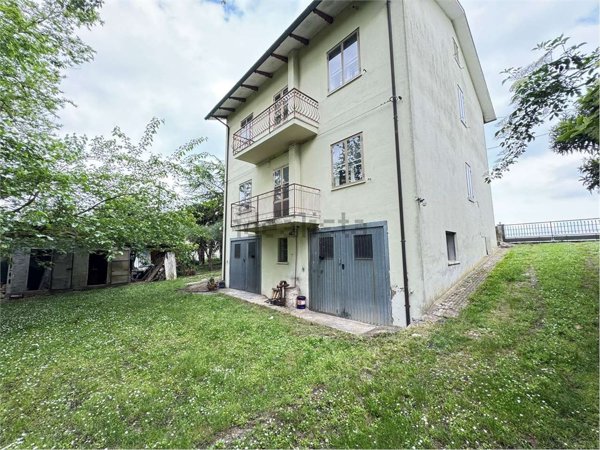 casa indipendente in vendita a Ravenna in zona Casal Borsetti