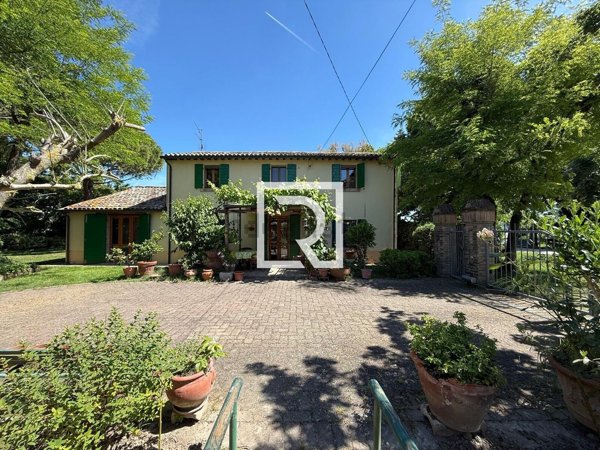 casa indipendente in vendita a Ravenna in zona San Pietro in Vincoli