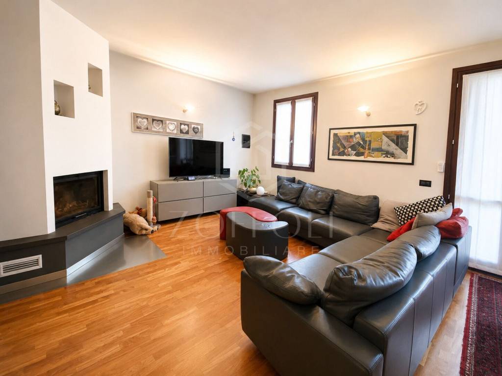 casa indipendente in vendita a Ravenna