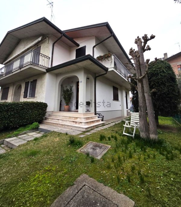casa indipendente in vendita a Ravenna