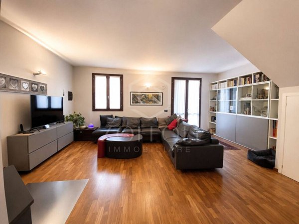 casa indipendente in vendita a Ravenna in zona Centro Storico