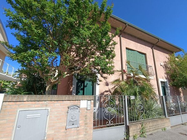 casa indipendente in vendita a Ravenna in zona Centro Storico