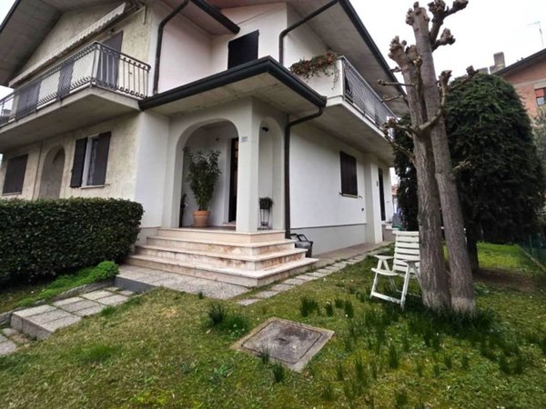 casa indipendente in vendita a Ravenna
