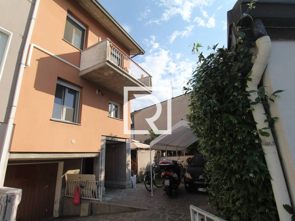 casa indipendente in vendita a Ravenna in zona Ponte Nuovo