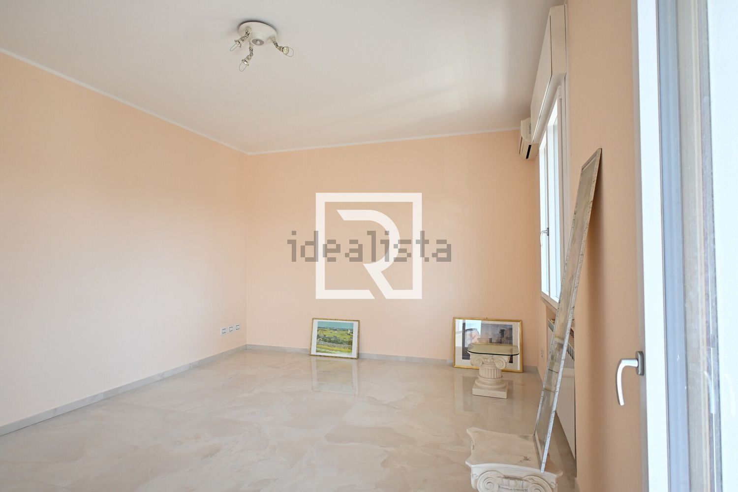 casa indipendente in vendita a Ravenna in zona Centro Storico