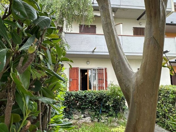casa indipendente in vendita a Ravenna in zona Lido Adriano