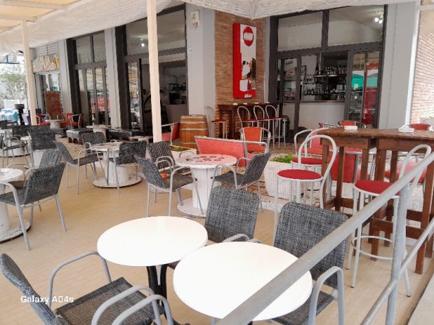 negozio in vendita a Ravenna in zona Lido di Savio