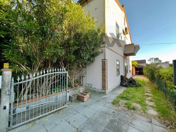 appartamento in vendita a Ravenna in zona Mezzano