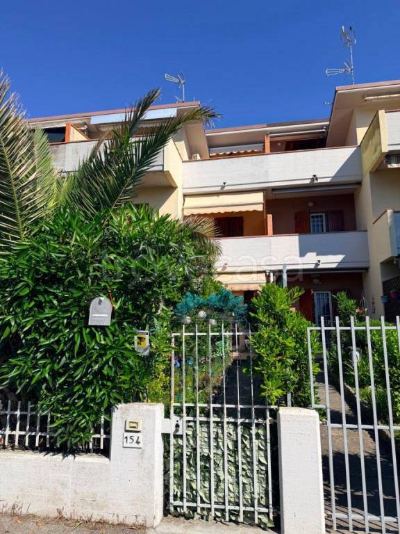 casa indipendente in vendita a Ravenna in zona Lido Adriano