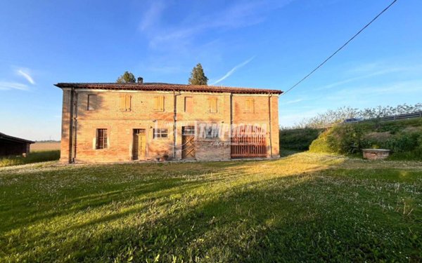 casa indipendente in vendita a Ravenna in zona Longana