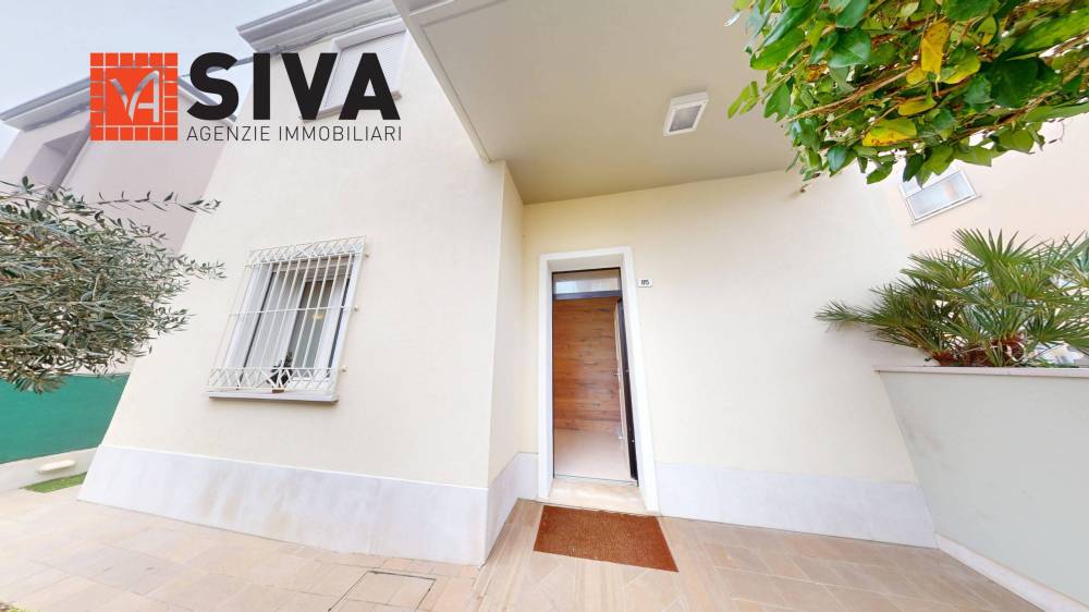 casa indipendente in vendita a Ravenna
