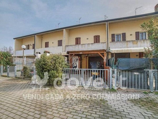 casa indipendente in vendita a Ravenna in zona Mezzano