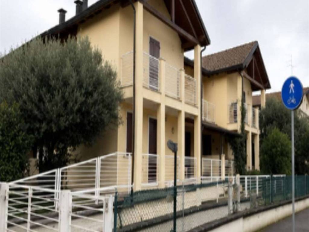 casa indipendente in vendita a Ravenna in zona Ammonite