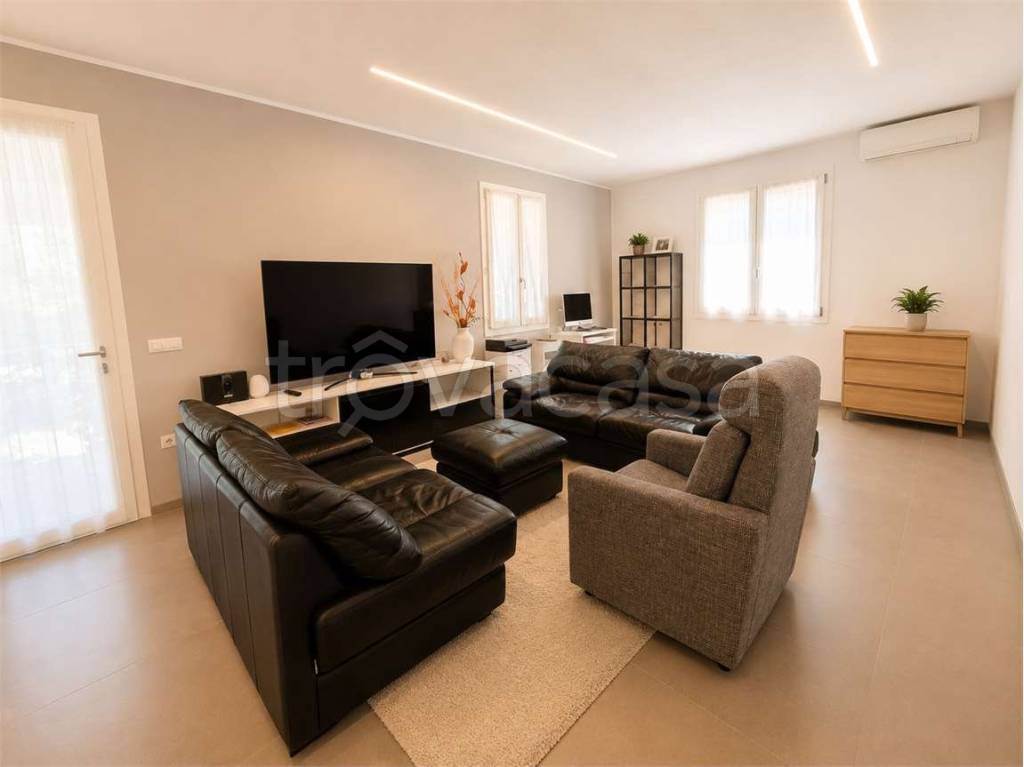 casa indipendente in vendita a Ravenna in zona Piangipane