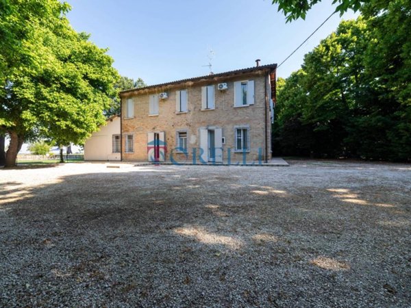 casa indipendente in vendita a Ravenna in zona Santo Stefano