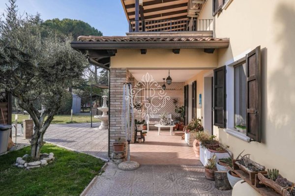 casa indipendente in vendita a Ravenna in zona Madonna dell'Albero