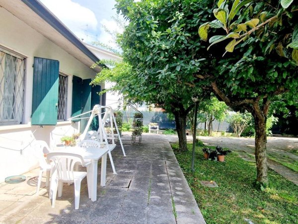 casa indipendente in vendita a Ravenna in zona Classe