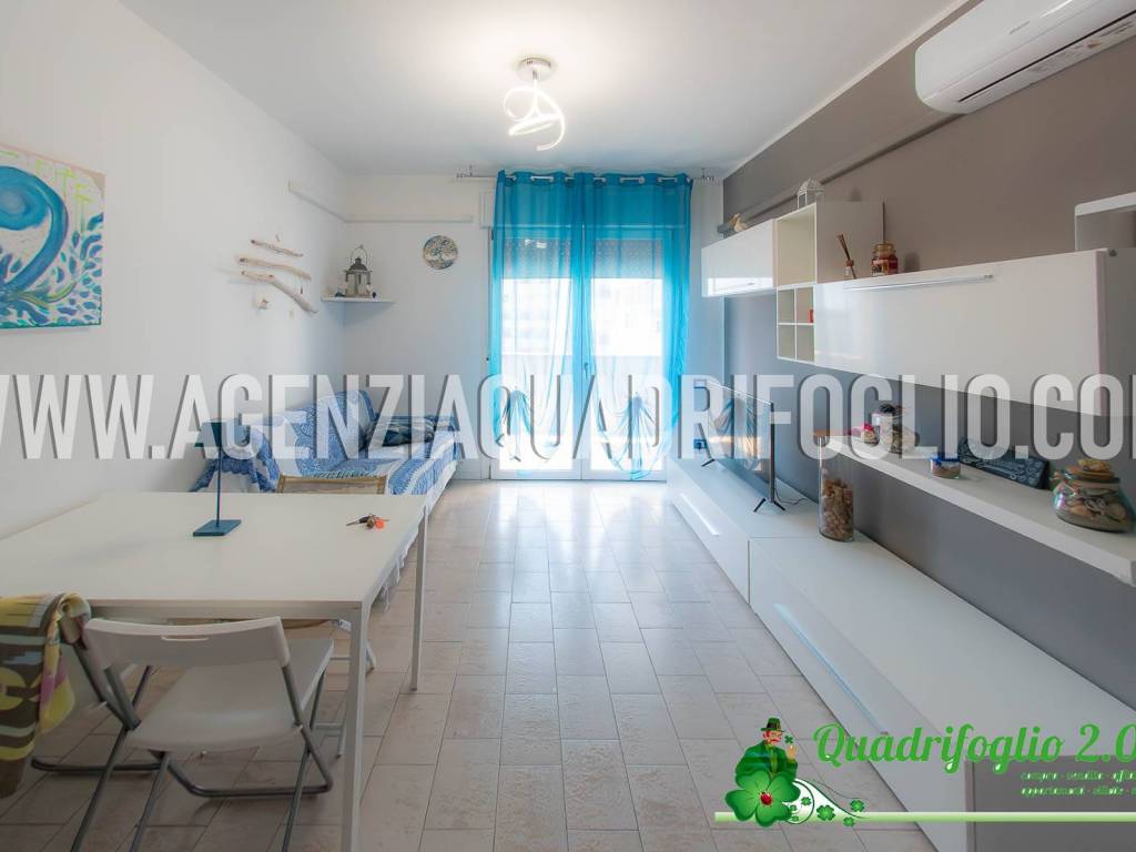 appartamento in vendita a Ravenna in zona Lido Adriano