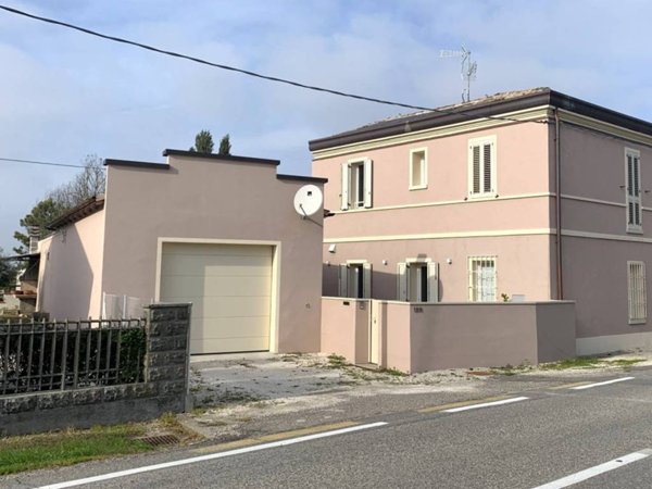 casa indipendente in vendita a Ravenna in zona Gambellara