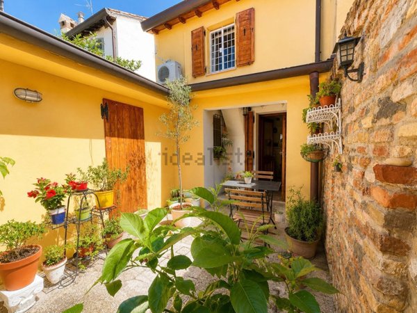 casa indipendente in vendita a Ravenna in zona Centro Storico