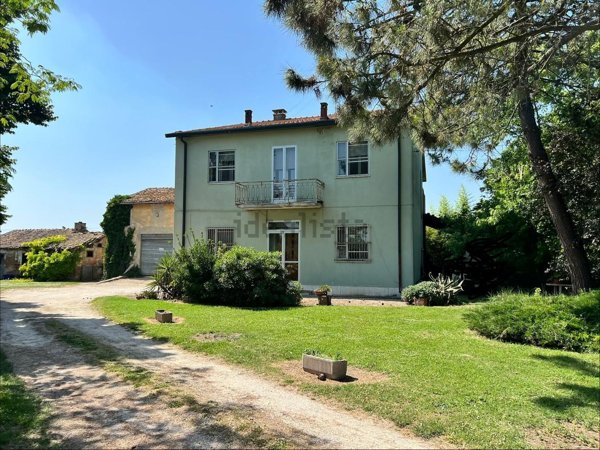 casa indipendente in vendita a Ravenna in zona Sant'Alberto