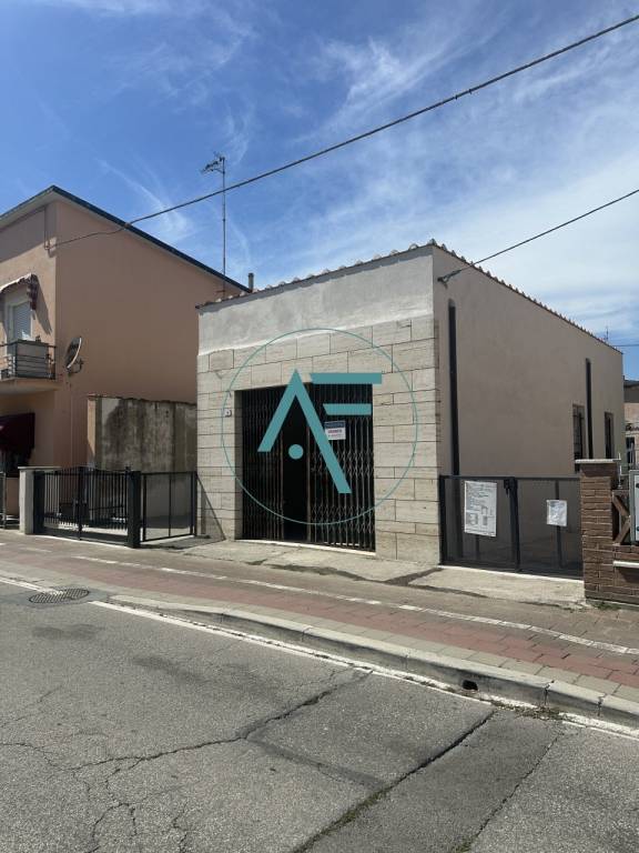 negozio in vendita a Ravenna in zona Centro Storico