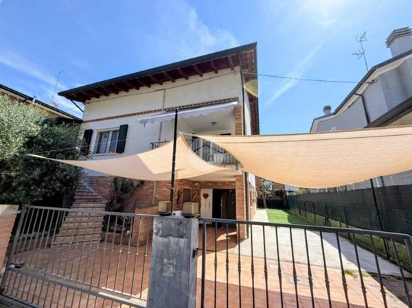 casa indipendente in vendita a Ravenna in zona Marina di Ravenna