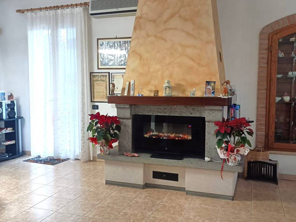 casa indipendente in vendita a Ravenna in zona San Pietro in Vincoli
