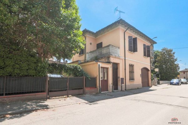 casa indipendente in vendita a Ravenna