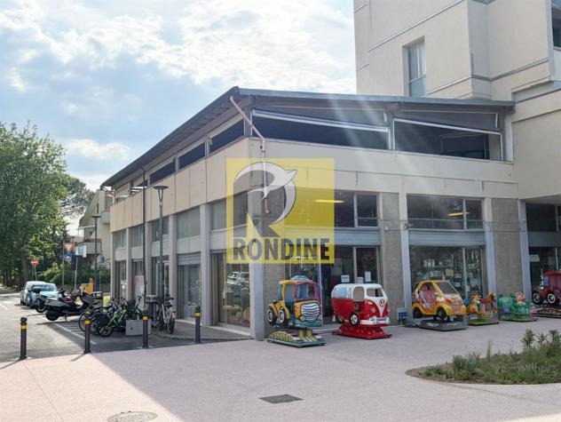 locale commerciale in vendita a Ravenna in zona Lido di Classe