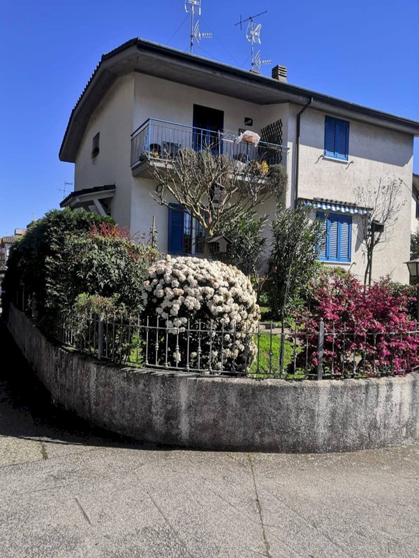 casa indipendente in vendita a Ravenna in zona Lido Adriano