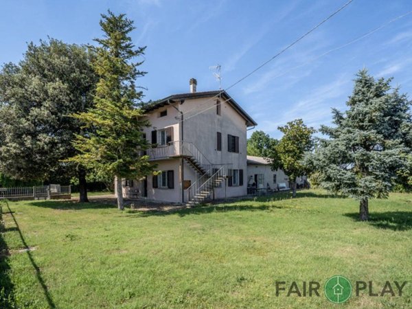 casa indipendente in vendita a Ravenna in zona Ragone