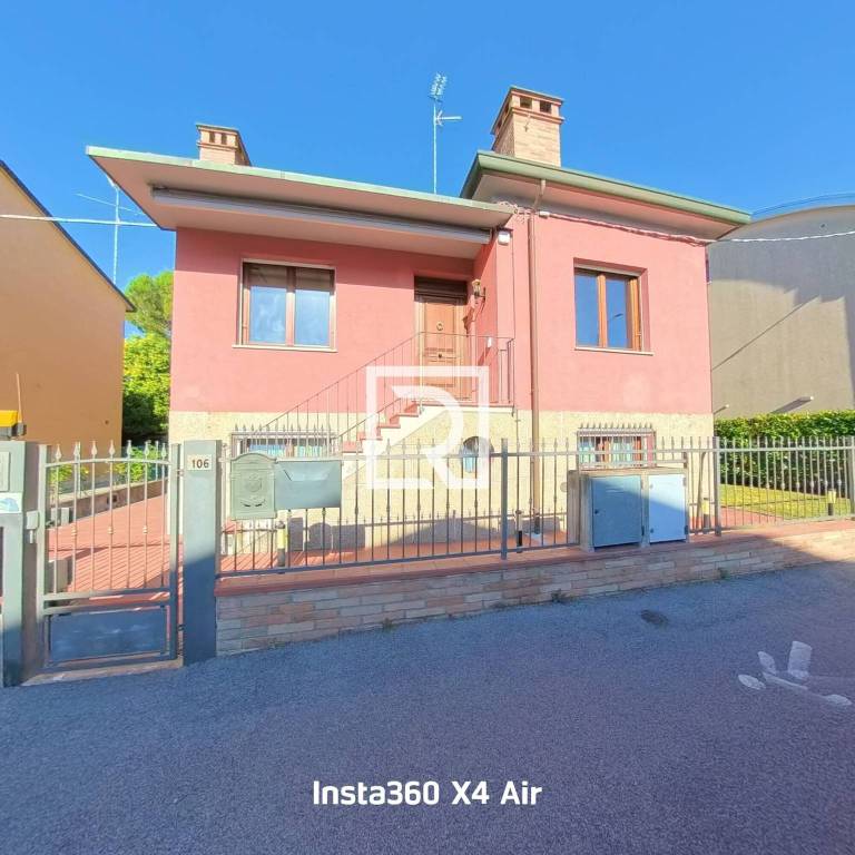 casa indipendente in vendita a Ravenna