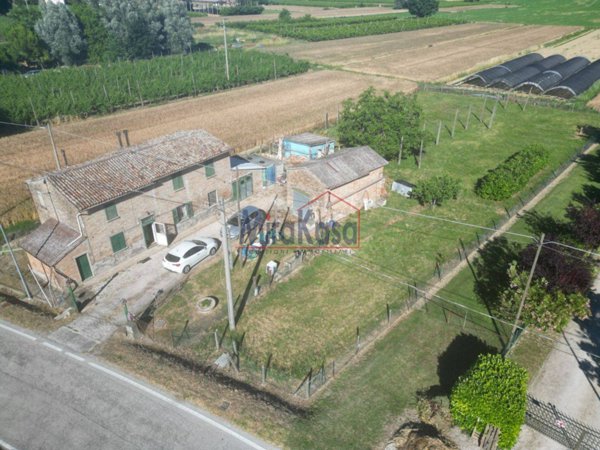 casa indipendente in vendita a Ravenna in zona Pilastro